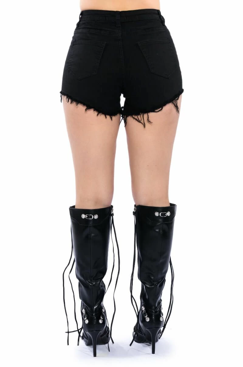 BELLA VITA DISTRESSED DENIM SHORT - Image 8