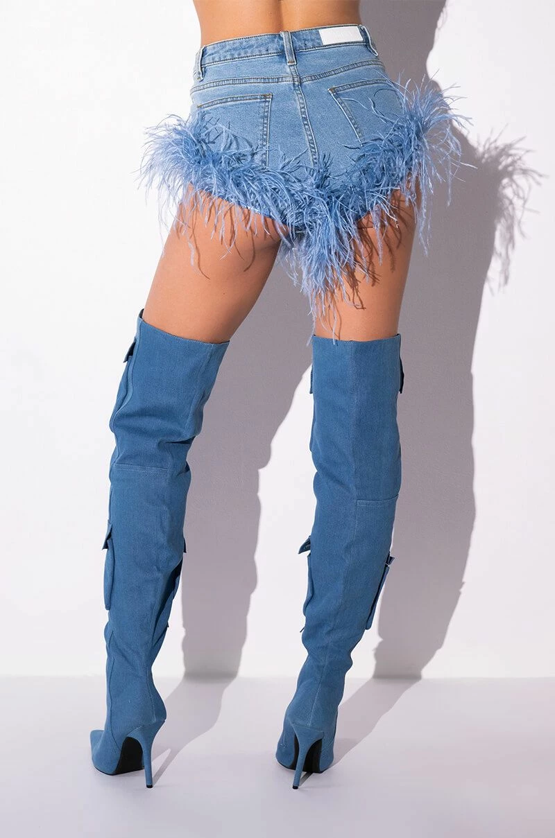 BIG ENERGY FEATHER JEAN SHORT - Image 7