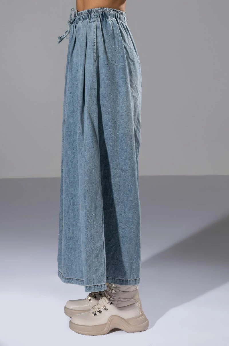 CECE PULL ON SUPER WIDE DENIM PANT - Image 5