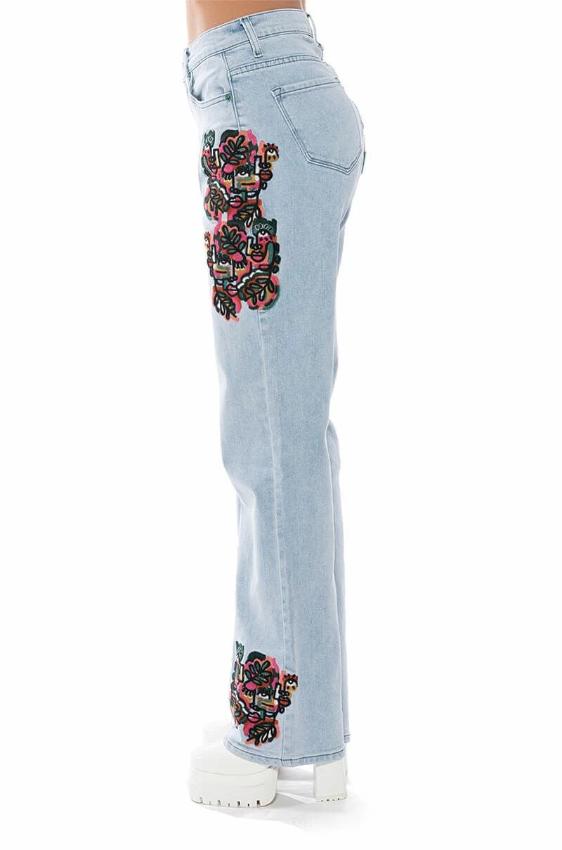 HIDDEN FACES EMBROIDERY DETAILED STRAIGHT LEG JEANS - Image 8