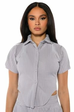 LUCY SHORT SLEEVE BUTTON DOWN