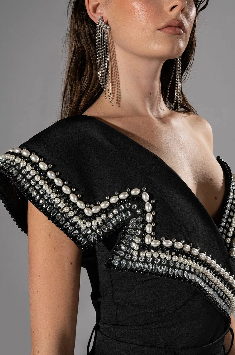 LUXURIOUS PEARL AND RHINESTONE DETAILED BODYSUIT IN BLACK - Image 8