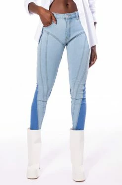 MAKE YOUR MOVE LOW RISE SKINNY JEANS