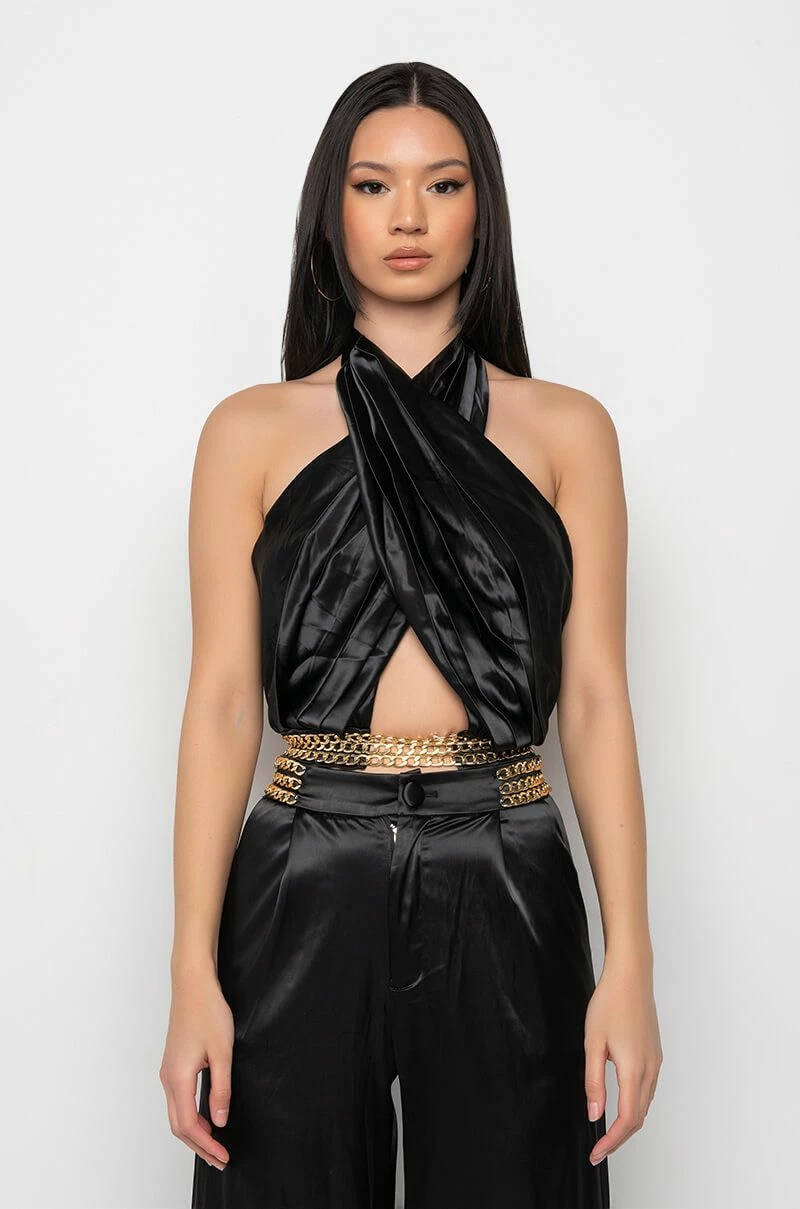 SIL VOUS PLAIT CHAIN DETAIL CROPPED HALTER BLOUSE