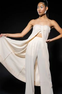 SO TRUE STRAPLESS TOP