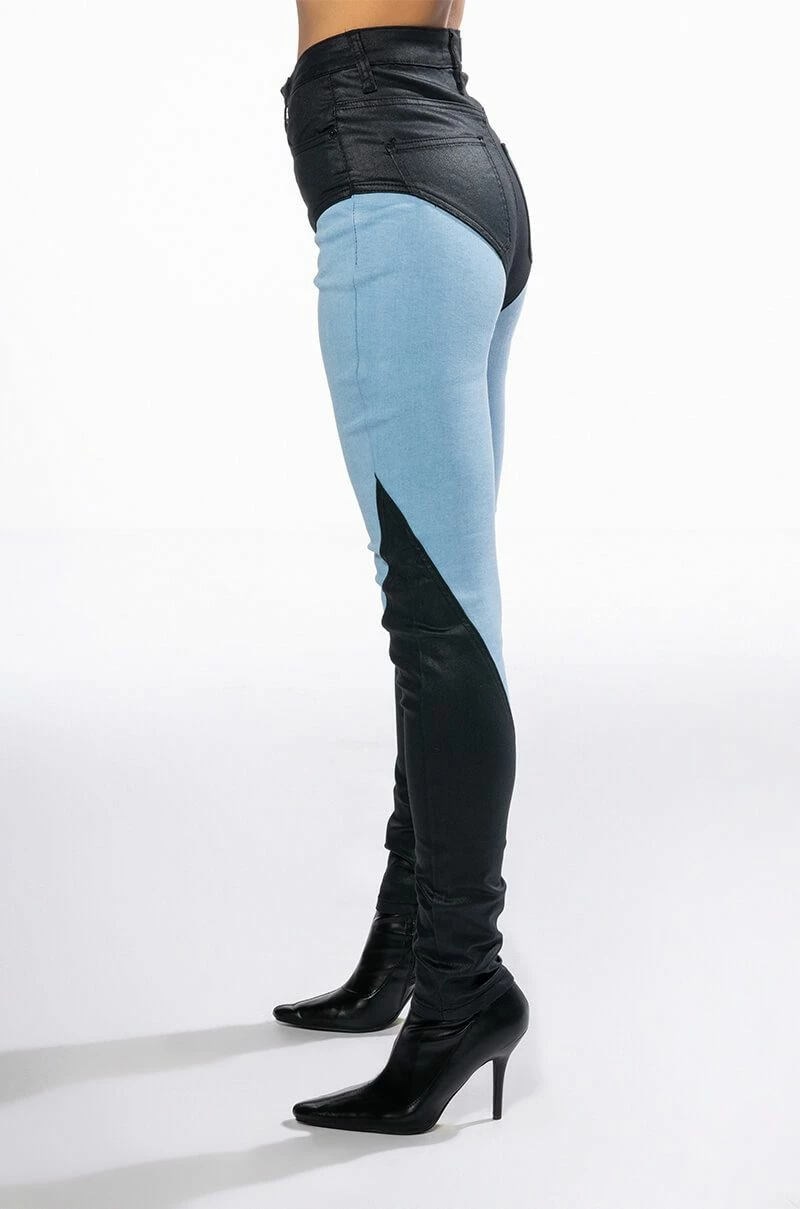 THE WAY SHE MOVES SKINNY JEANS - Image 4